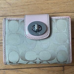 Coach Women’s small wallet wristlet